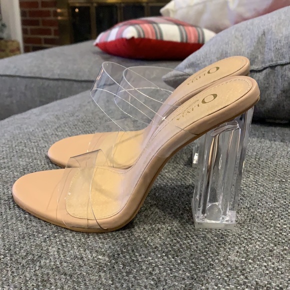 Miss Lola Nude/Clear Heels - Picture 9 of 10